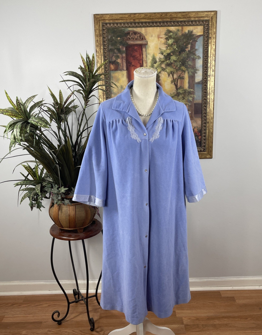 Vanity Fair Vintage Women' Lilac House Dress Embroidered Snap Front Duster Robe